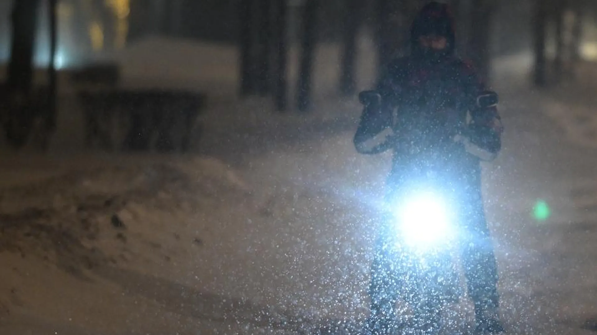 МЧС предупредило о метели, мокром снеге и гололедице в Москве