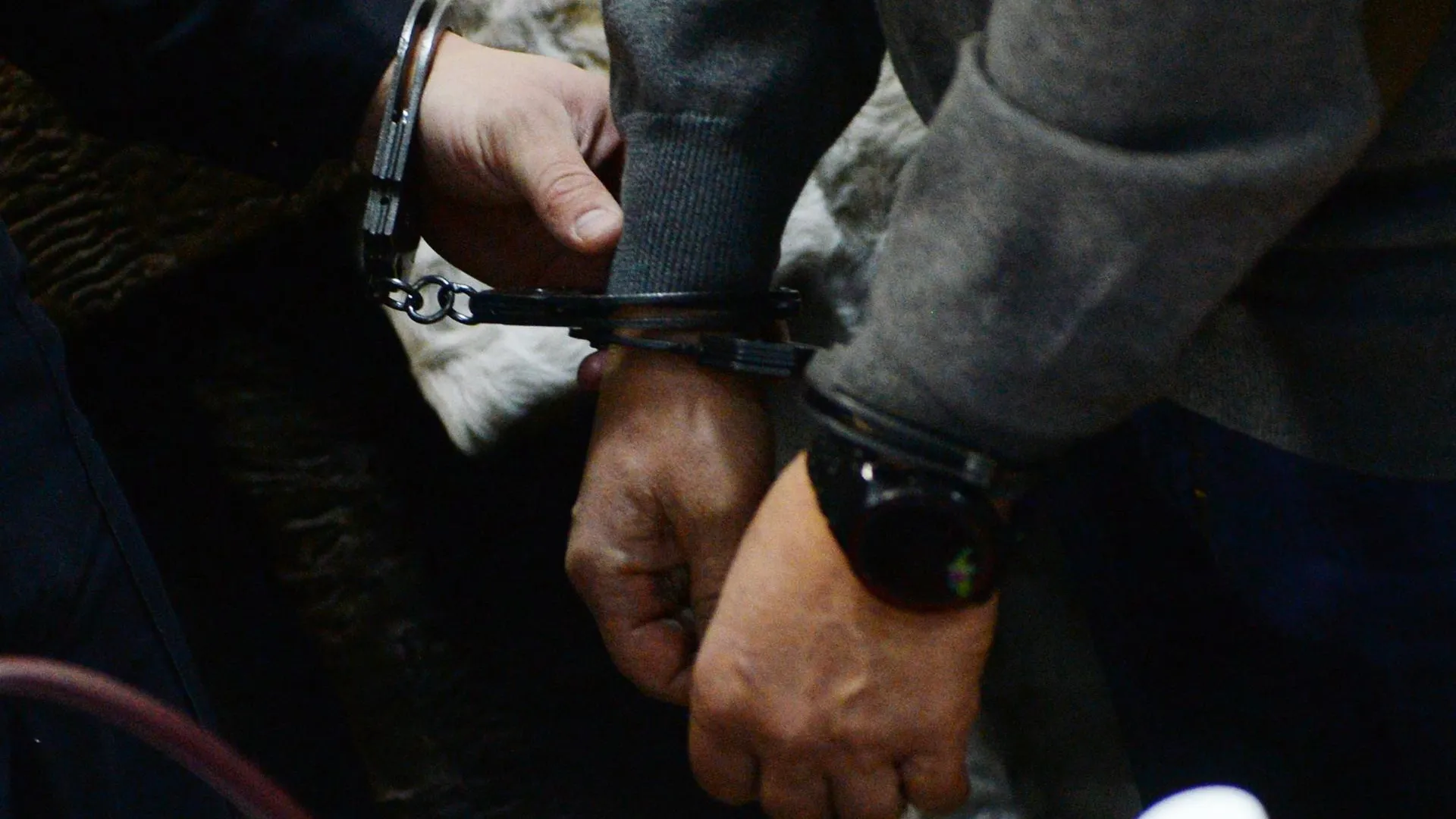 Столичные правоохранители задержали банду мошенников, нанесших ущерб на 22 млн рублей