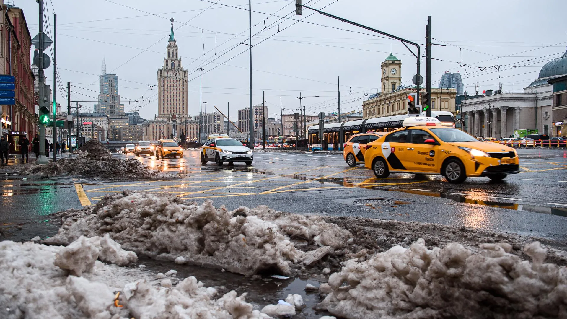 Москва испытала недостаток солнечного света в декабре 2023 года