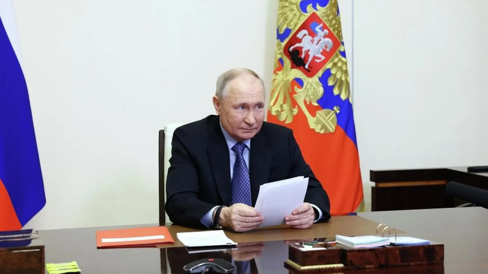 Путин поручил развивать подразделения МЧС в новых регионах