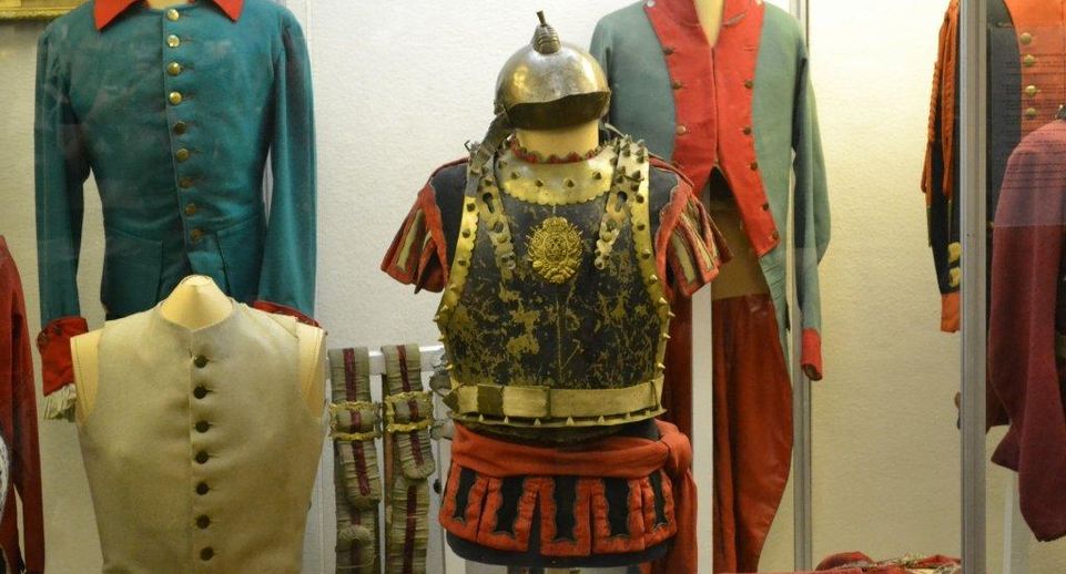 Музей военной формы в Щелкове: треуголка Петра III и лошадь Ворошилова ...