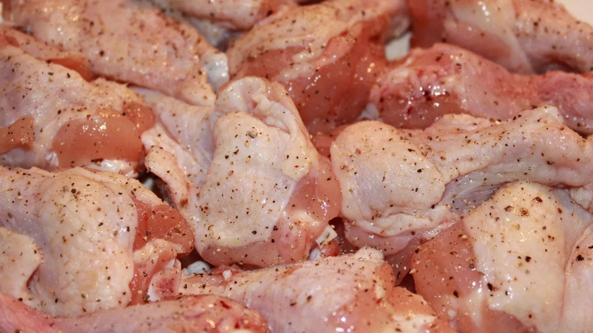 Эксперт Хижняк назвал причины рекордной цены на куриное мясо