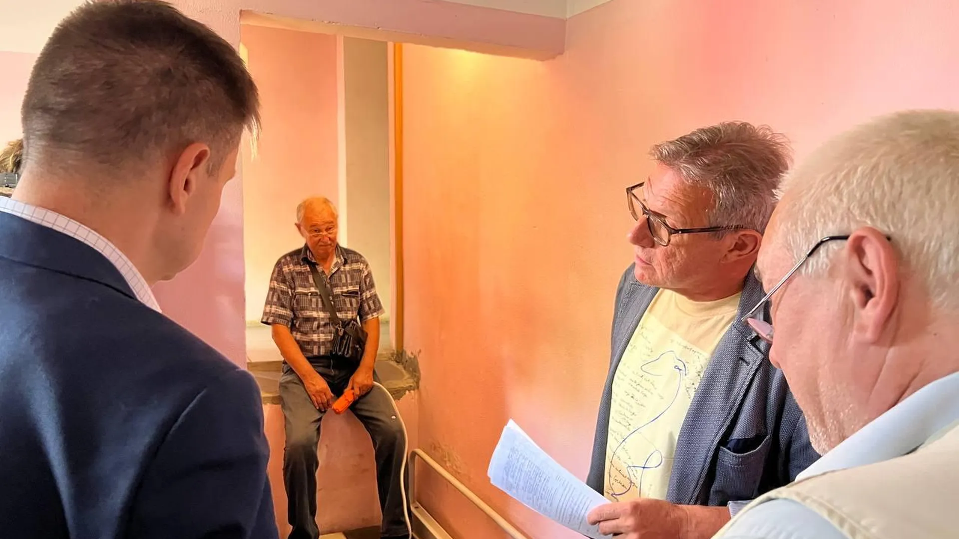 Проблему работы лифтов для инвалидов обсудили депутаты Сергиева Посада и представители УК