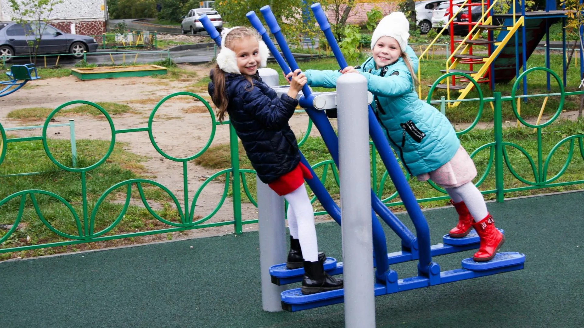 Еще 47 детских площадок по губернаторской программе установят в Подмосковье до конца года