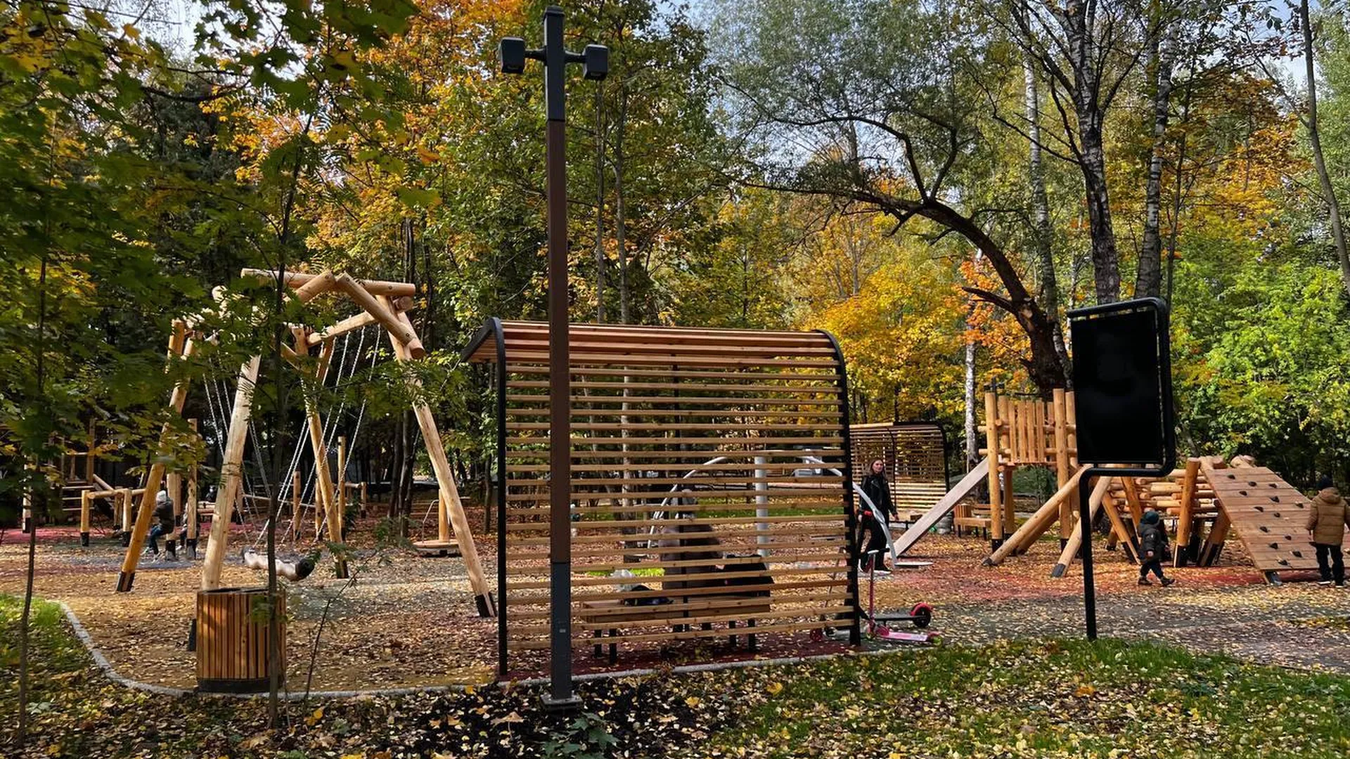 Завершено благоустройство территории бывшего детского сада КГБ СССР в Краснознаменске
