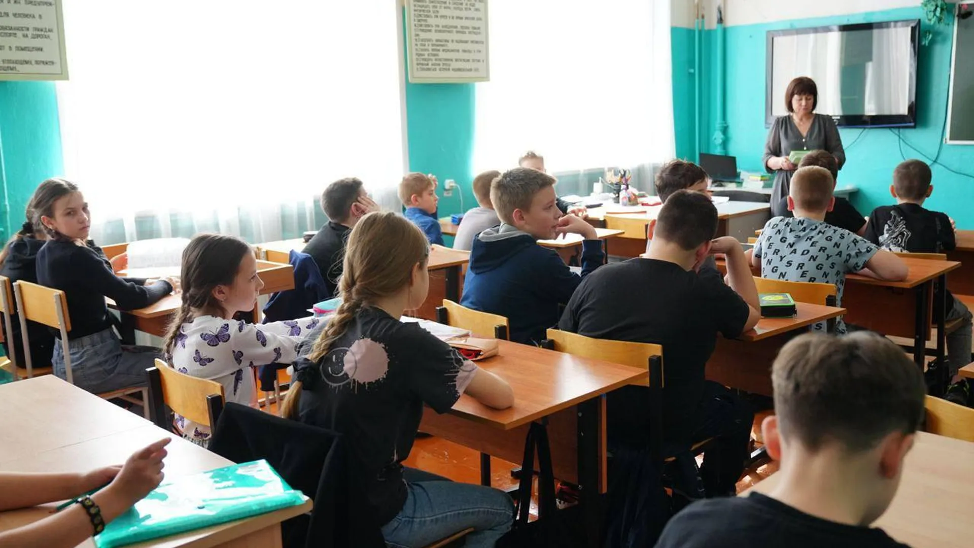 Почти 100 ребят из Белгородской области приехали в детский лагерь Подмосковья