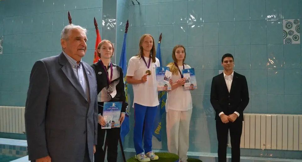 Пловцы из Ленинского округа стали победителями областных соревнований