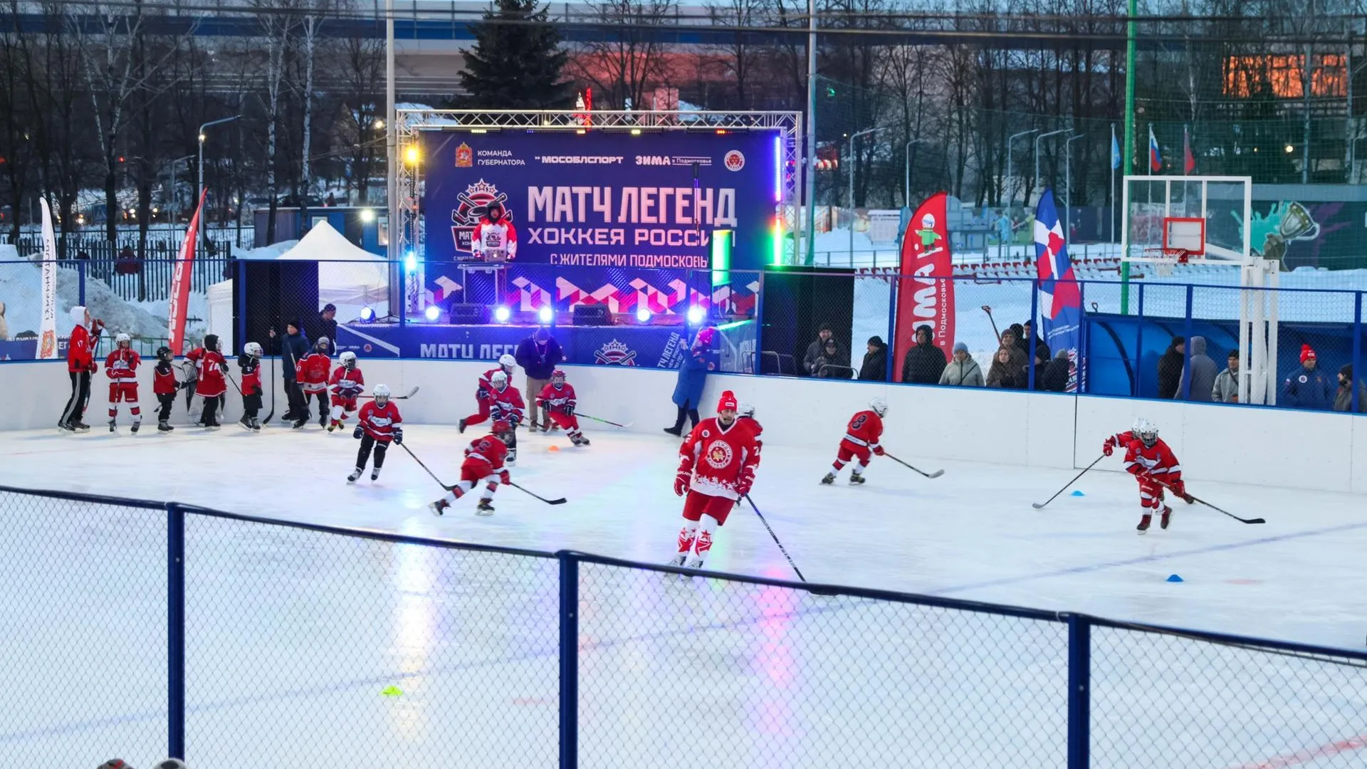Сборная «Легенды хоккея» переиграла команду жителей Подольска