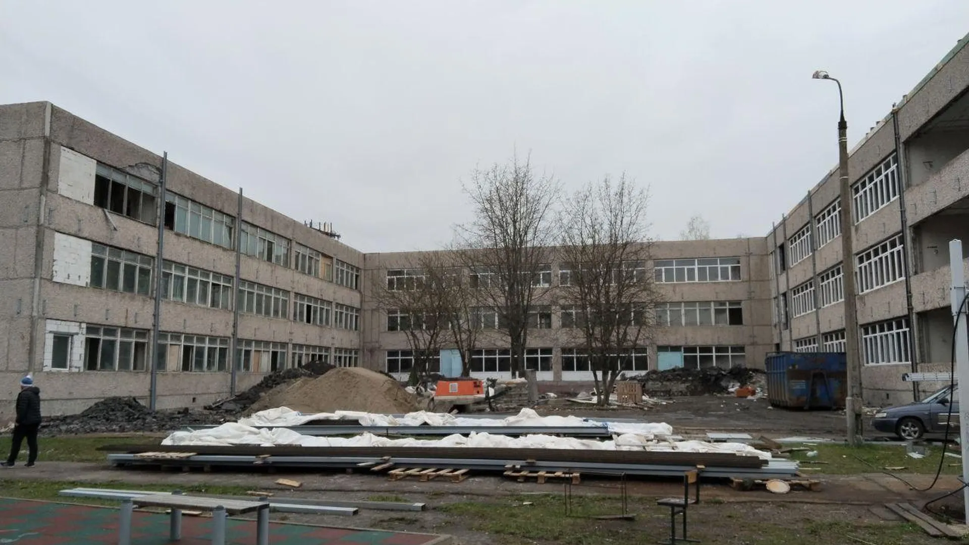 Капремонт здания Давыдовской гимназии в Подмосковье выполнен на 30%