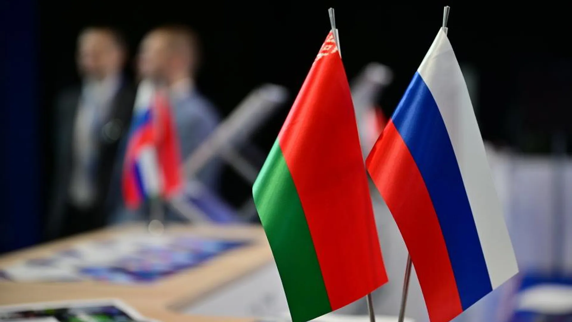 Шадаев: Россия и Белоруссия обсуждают отмену роуминга между странами