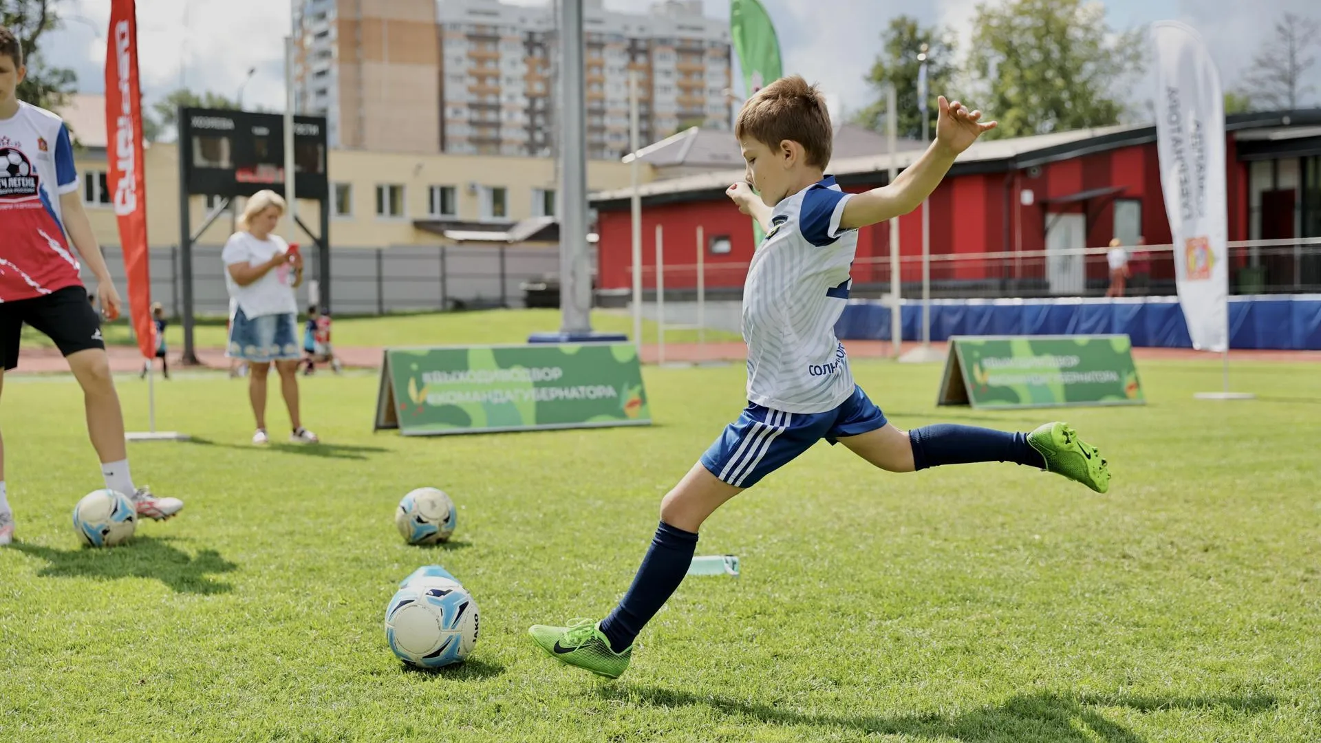 «Легенды футбола» сыграли в Солнечногорске
