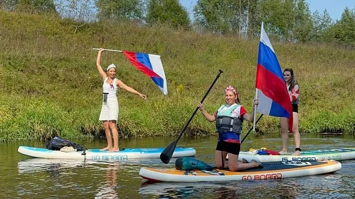 День флага в Можайске встретили на Москве-реке