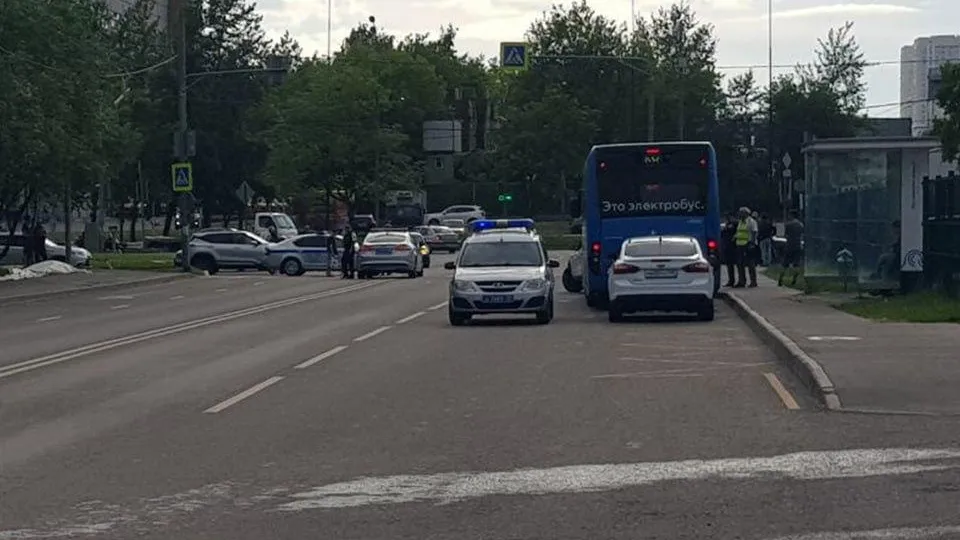 Опубликовано видео из расстрелянного автобуса в Бибирево