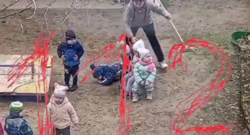 Воспитательница пнула ребенка в детском саду Екатеринбурга