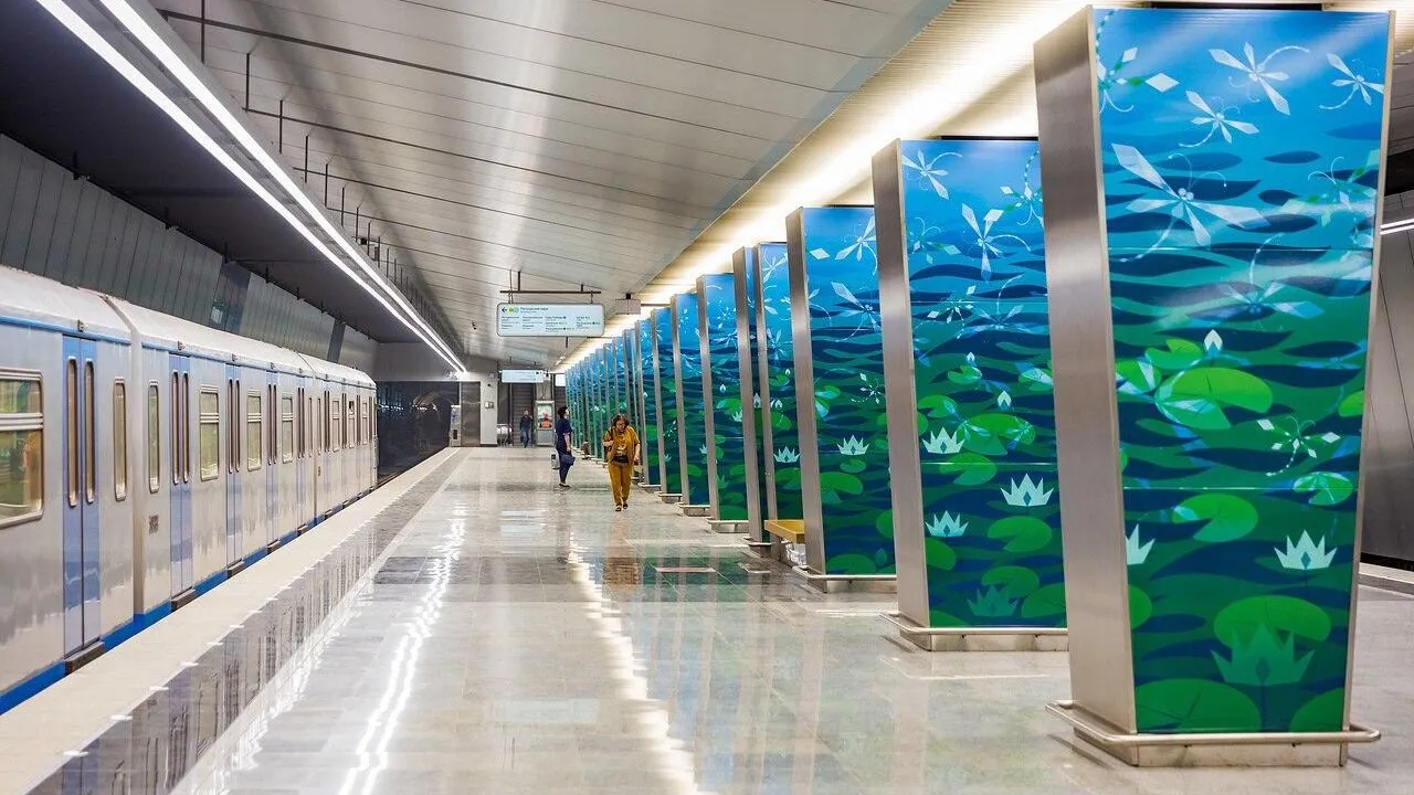 Около станции метро «Озерная» создана инфраструктура для наземного транспорта