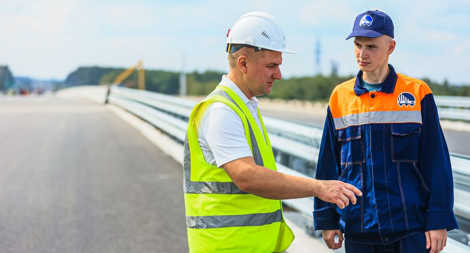 Спрос на сотрудников в сфере дорожного строительства вырос в РФ втрое в 2024 г
