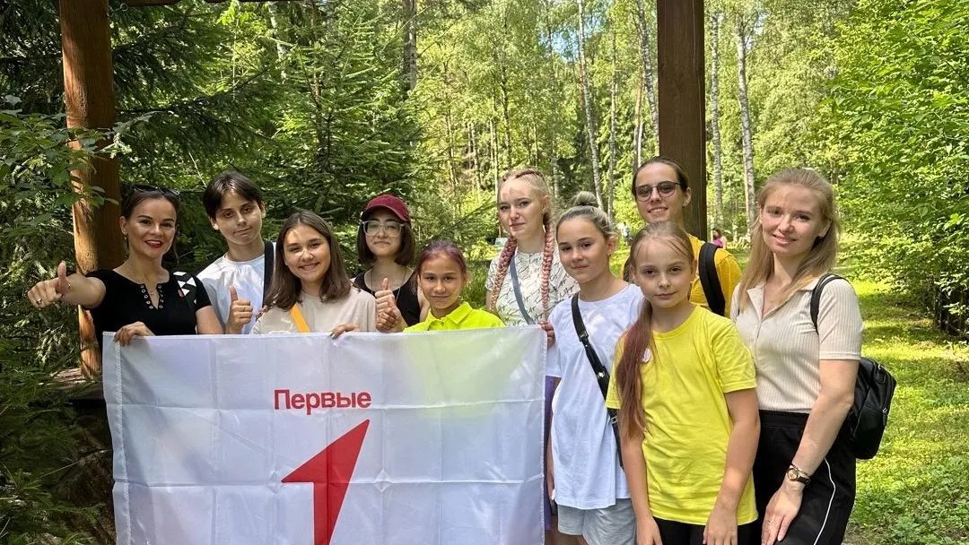 Щелковская молодежь прошла по экологическому маршруту «Босоногая тропа»