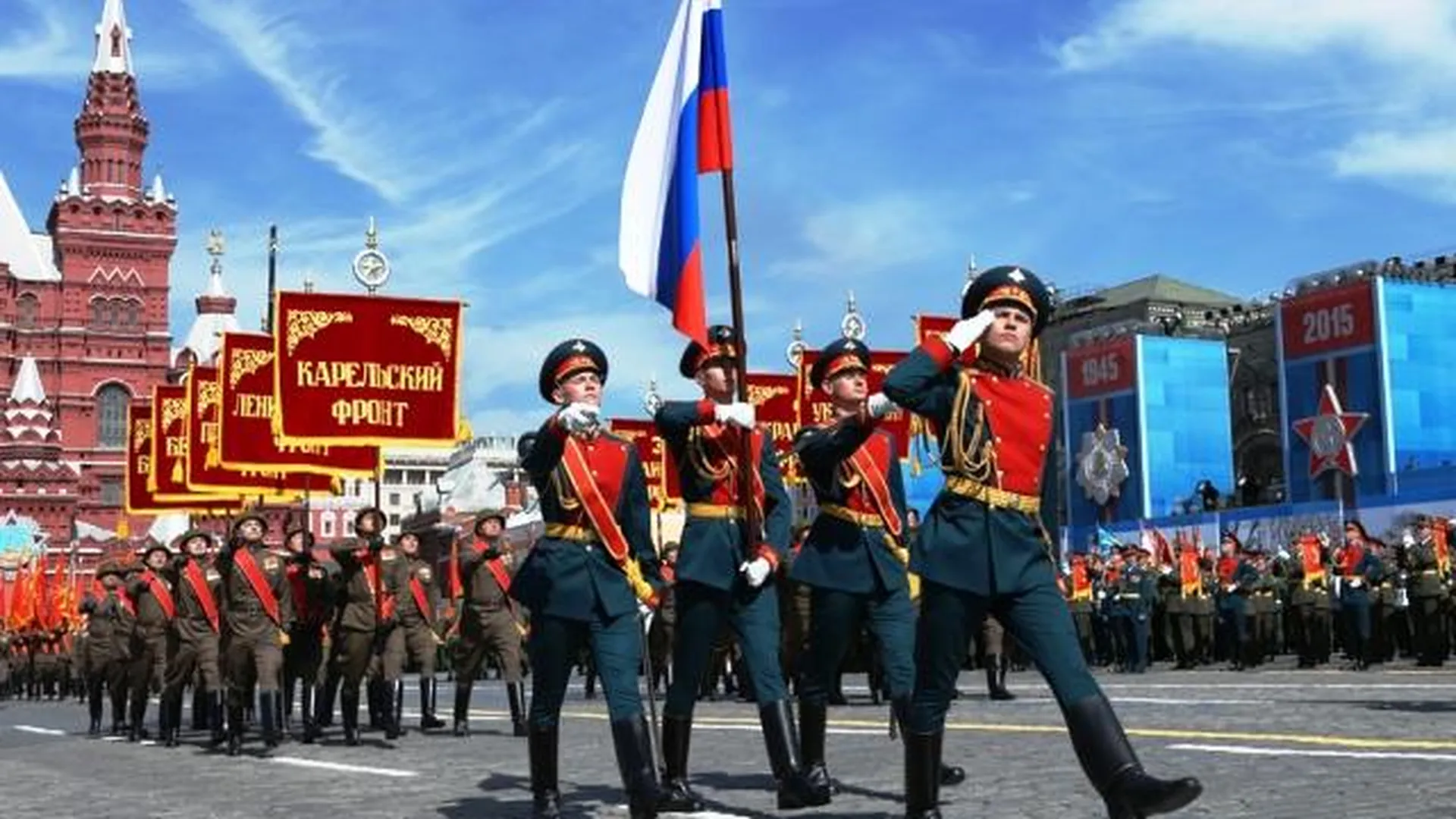 В какое время будет парад. Парад Победы на красной площади. День Победы парад на красной площади. 9 Мая день Победы парад на красной площади. Парад на красной площади 9 мая 2015 года.