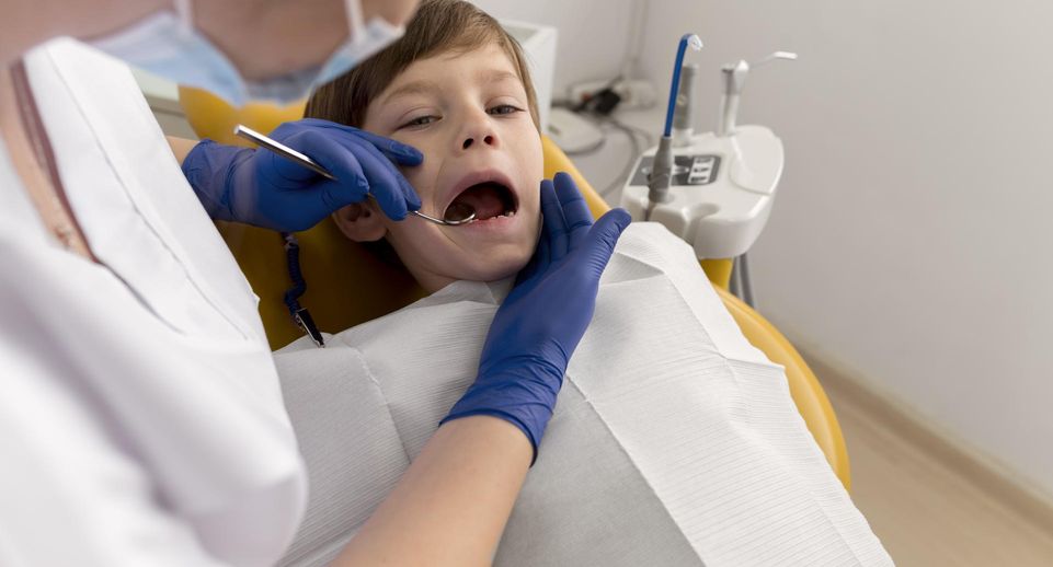 Врач поделился, как не допустить нарушений формирования зубов у детей