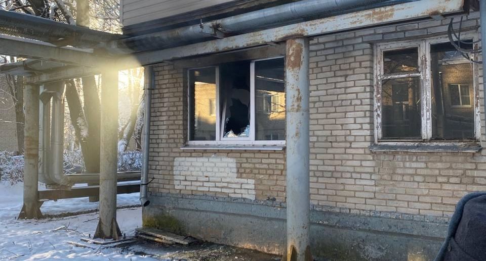 Работник ГКУ МО «Мособлпожспас» в выходной день спас инвалида из горящей квартиры