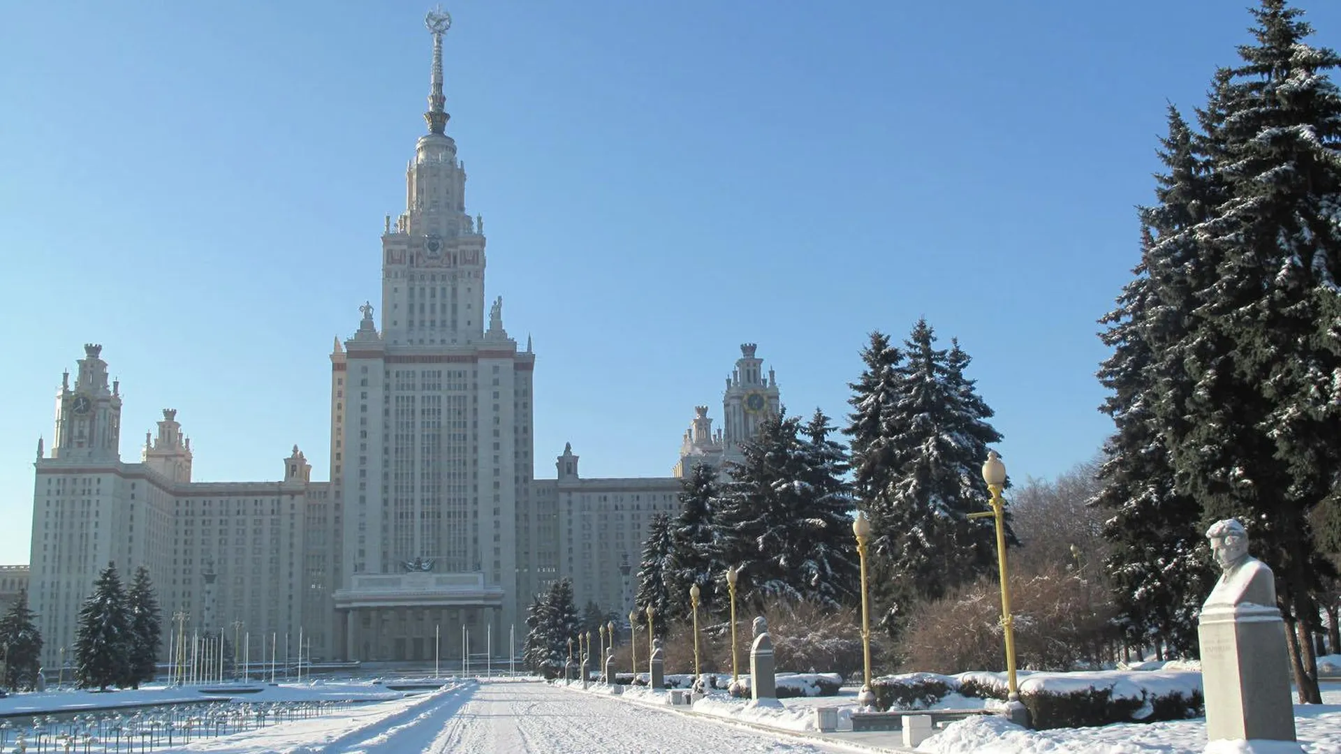 Мгу осадки. Московский государственный университет имени м.в.Ломоносова，МГУ. Университет Ломоносова в Москве. Главное здание МГУ имени м.в. Ломоносова. МГУ Москва зимой.