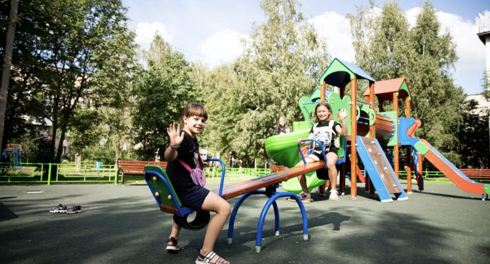 8 детских игровых площадок установят в Дмитрове в 2024 г