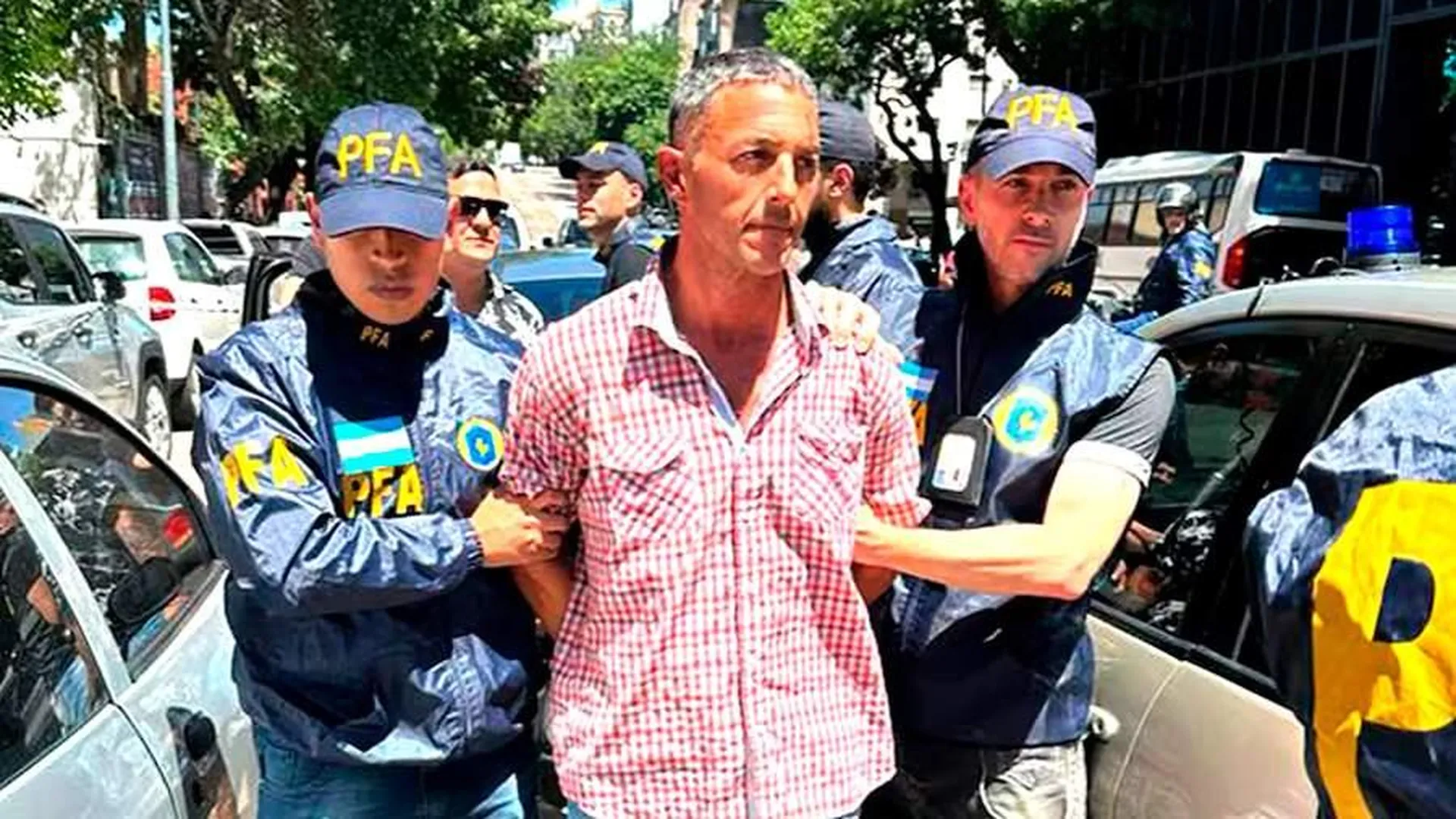 Аргентинцу дали 3,5 года тюрьмы за бросок бутылки в президента на инаугурации