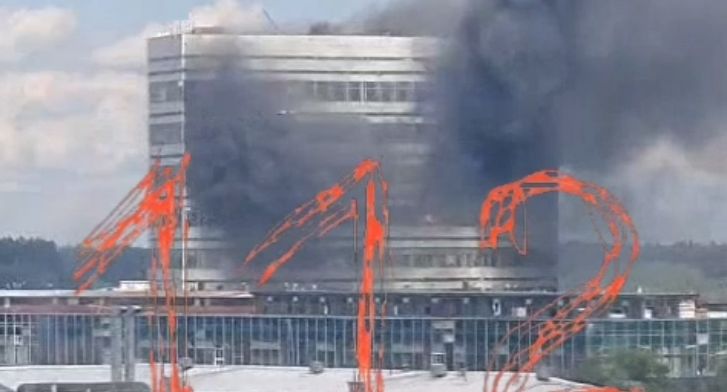 112: в здании НИИ «Платан» во Фрязине вспыхнул крупный пожар