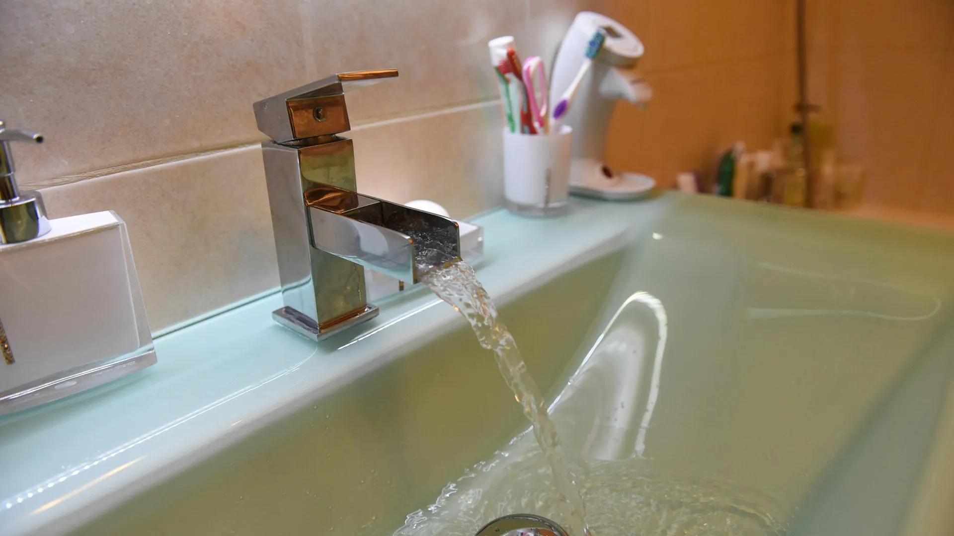 В Крыму жители Бахчисарая пожаловалась властям на плохое качество воды в городе