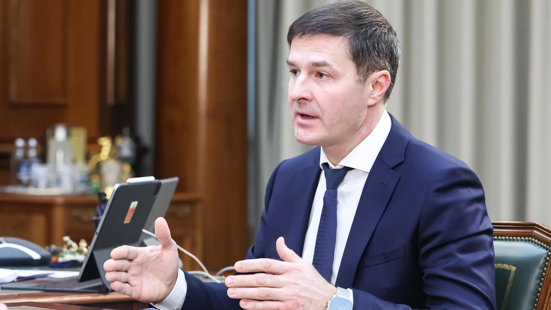 Глава Люберец доложил губернатору Воробьеву о строительстве поликлиники