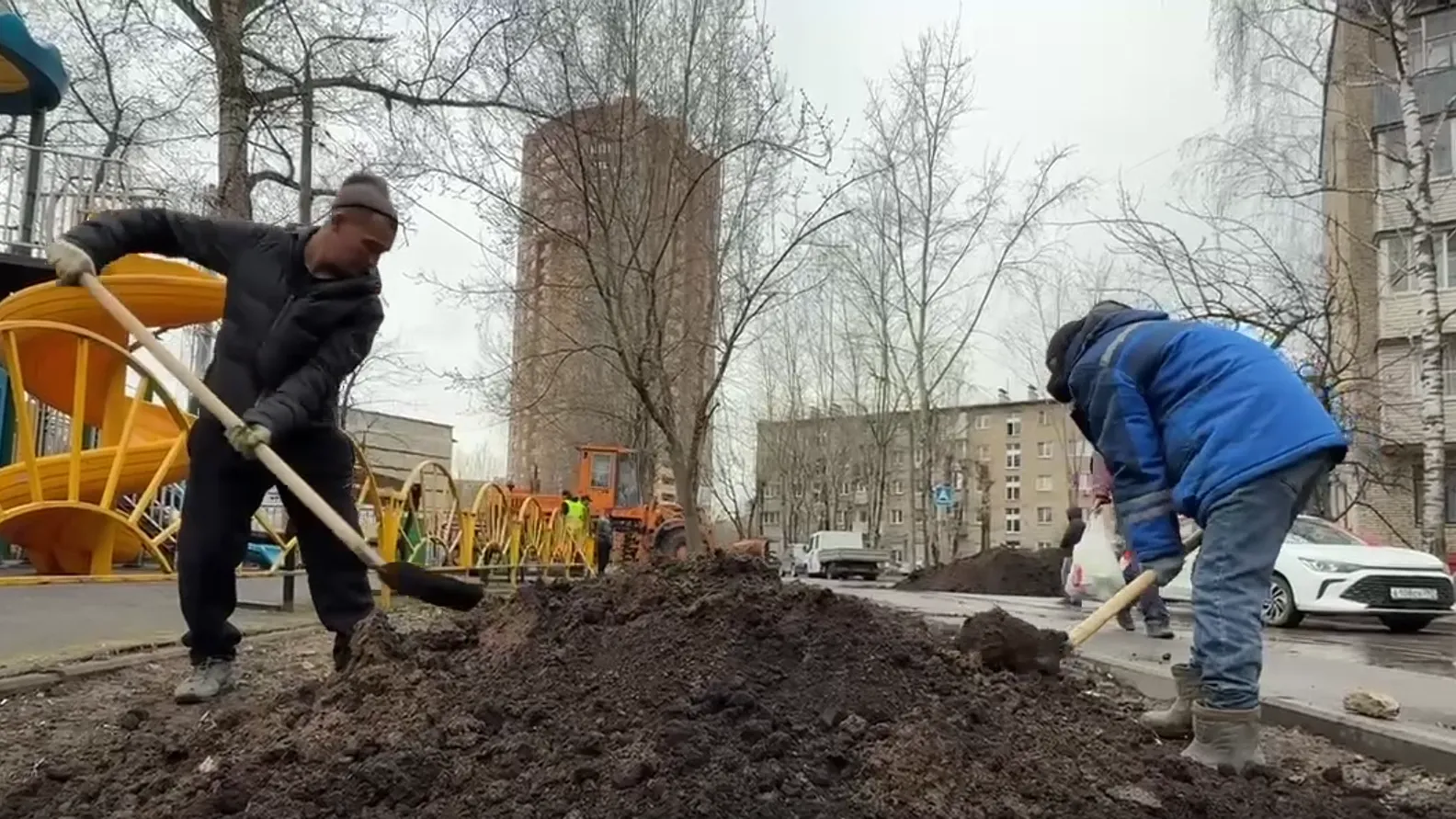 В Реутове приступили к благоустройству территории после ремонта теплосетей