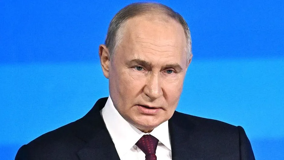 Владимир Путин о деятельности правительства: петуха отправим в суп