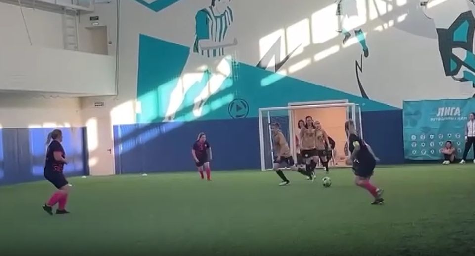 Футбольные мамы раменской команды «Сатурн» успешно дебютировали в Лиге футбольных мам