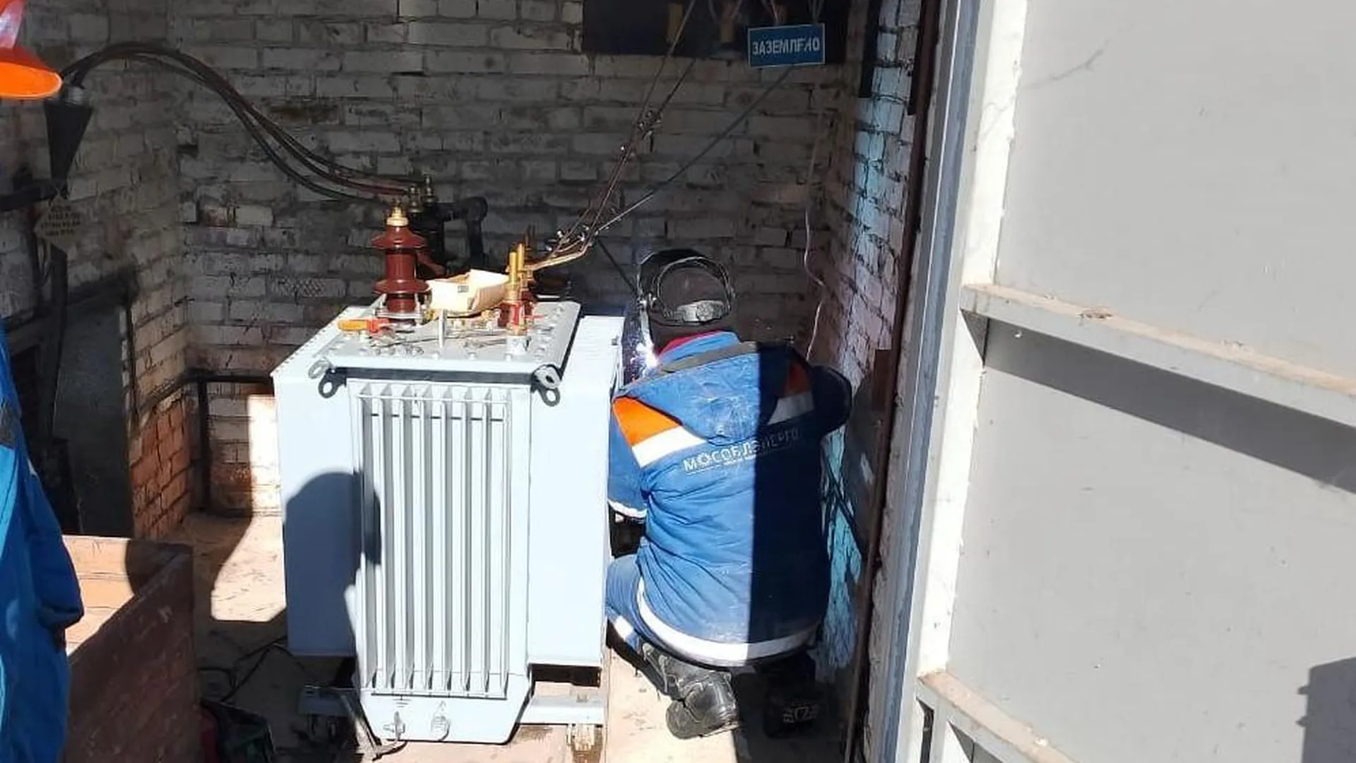 Энергетики обеспечили надежность электроснабжения детсада и жилых домов в Домодедове