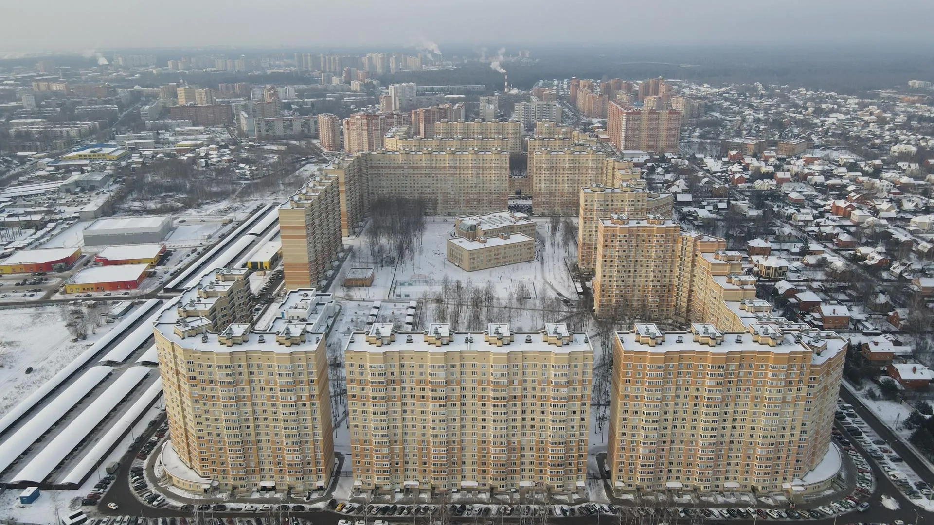 Жителям Подмосковья рассказали обязанности УК по зимнему содержанию многоэтажек
