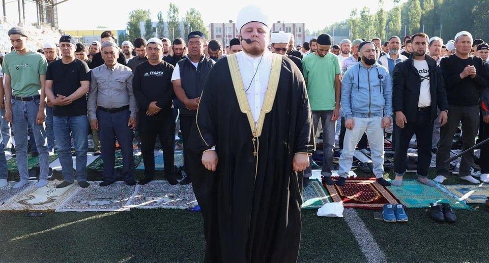 Мытищинские мусульмане встретили Курбан-байрам праздничной молитвой