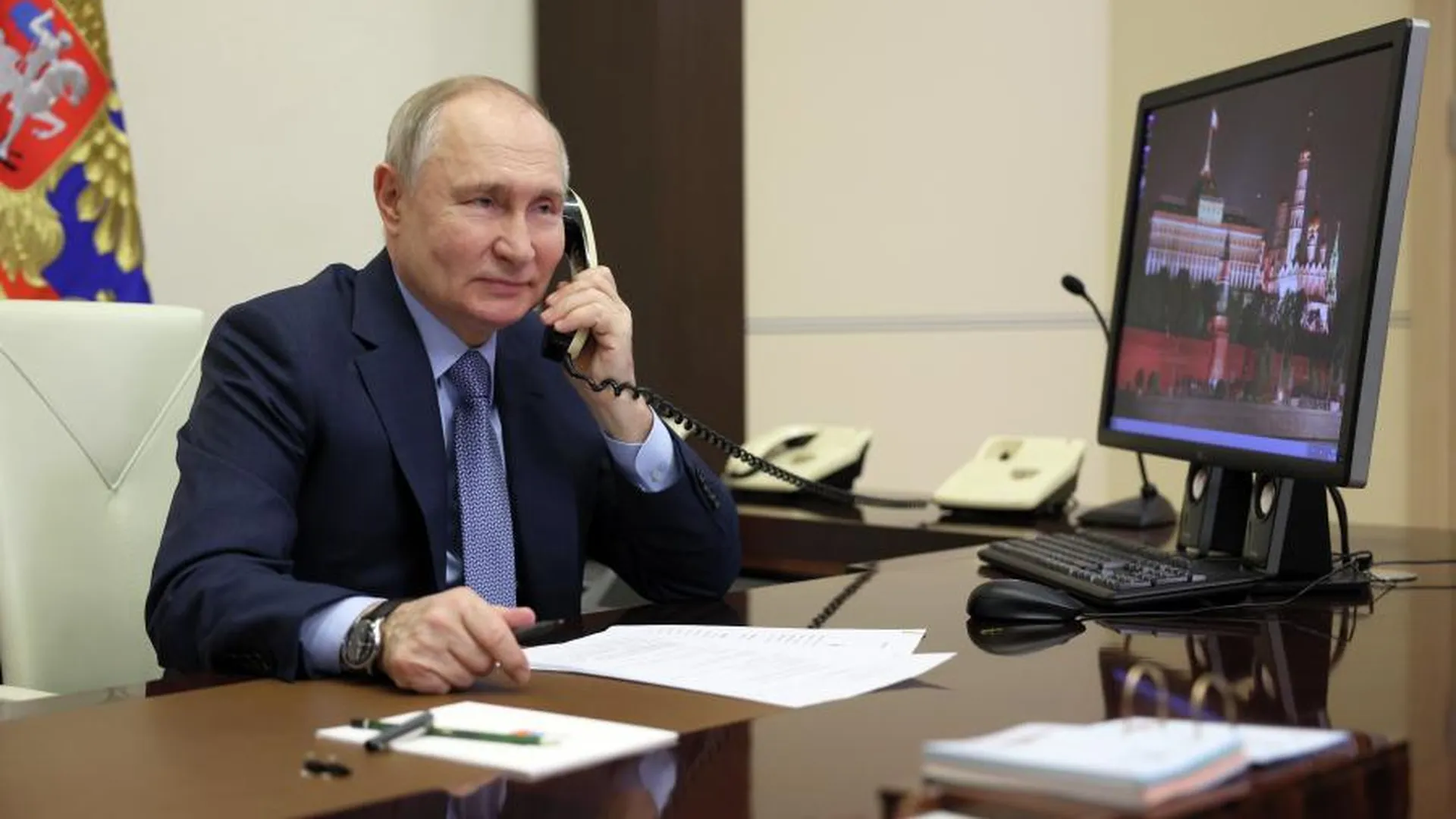 «Ваши друзья из Кремля»: Путин выполнил обещание, данное оленеводу с Ямала