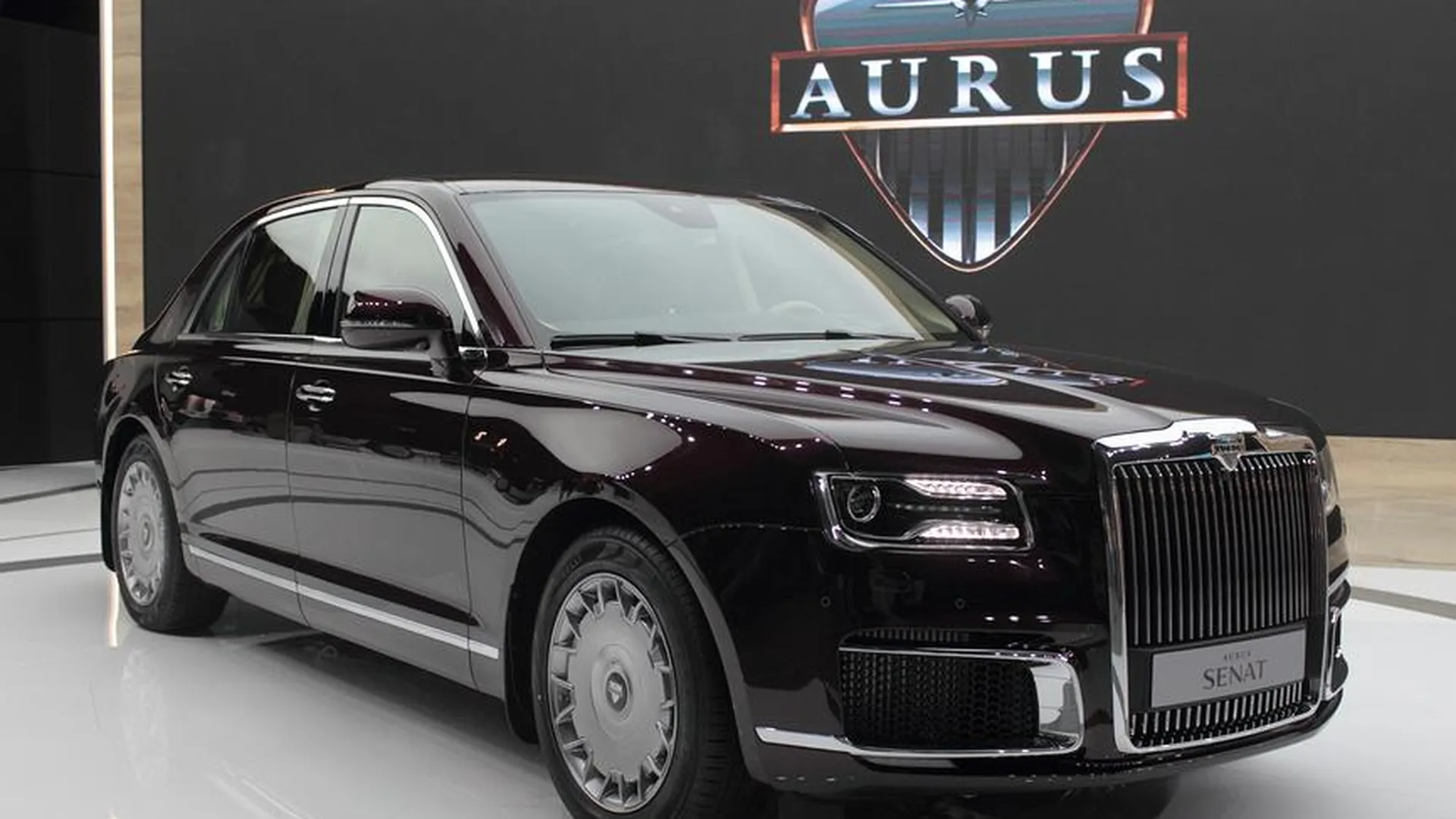 Мантуров анонсировал рестайлинг автомобиля Aurus в 2026 и 2030 гг