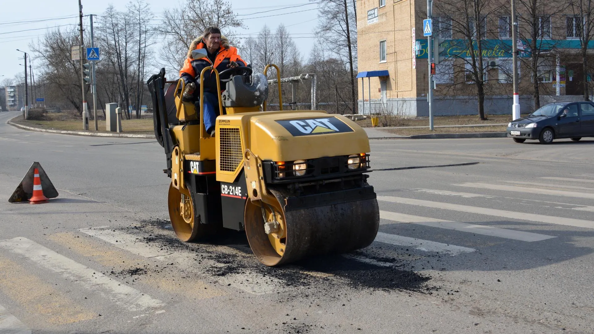 В Серпухове объявлен конкурс на выполнение работ по ямочному ремонту автодорог