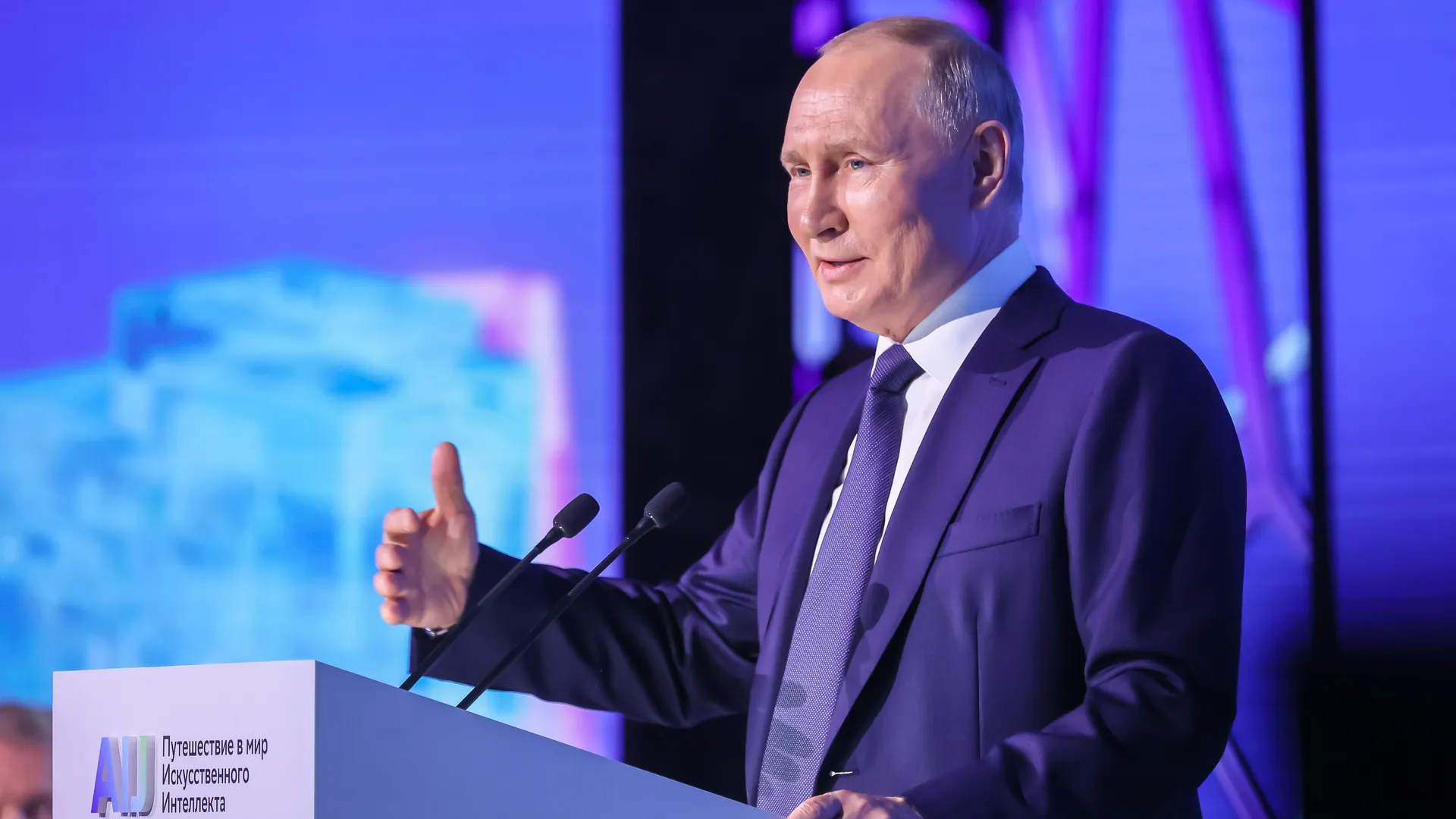 Дугин: ненависть Запада к Путину не случайна