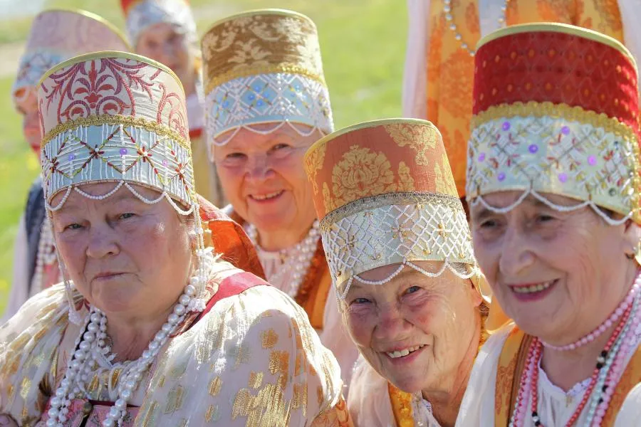 Что свахи делали с девицами, чтобы выдать их замуж