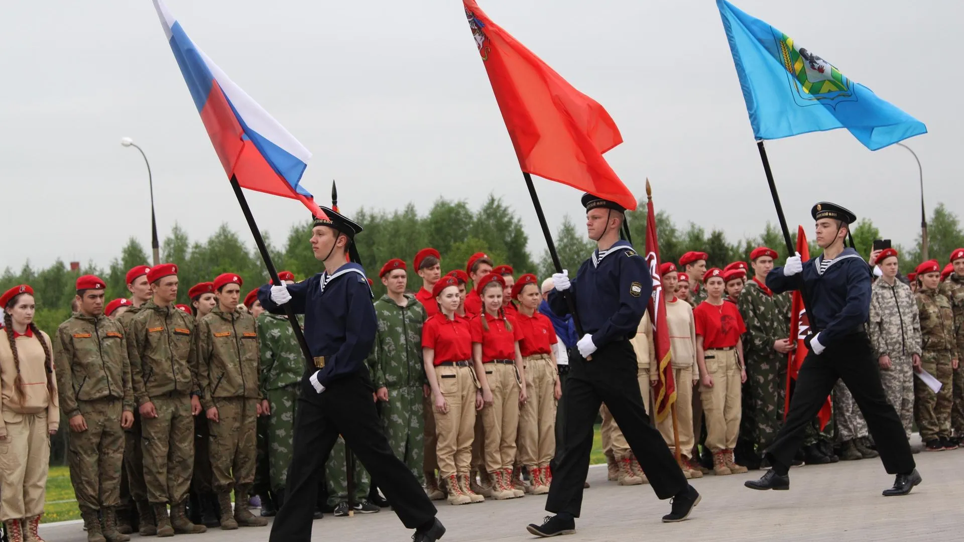 Более 1 тыс школьников Подмосковья поучаствуют в патриотической игре  «Юнармия, вперед!» | РИАМО в Мытищах