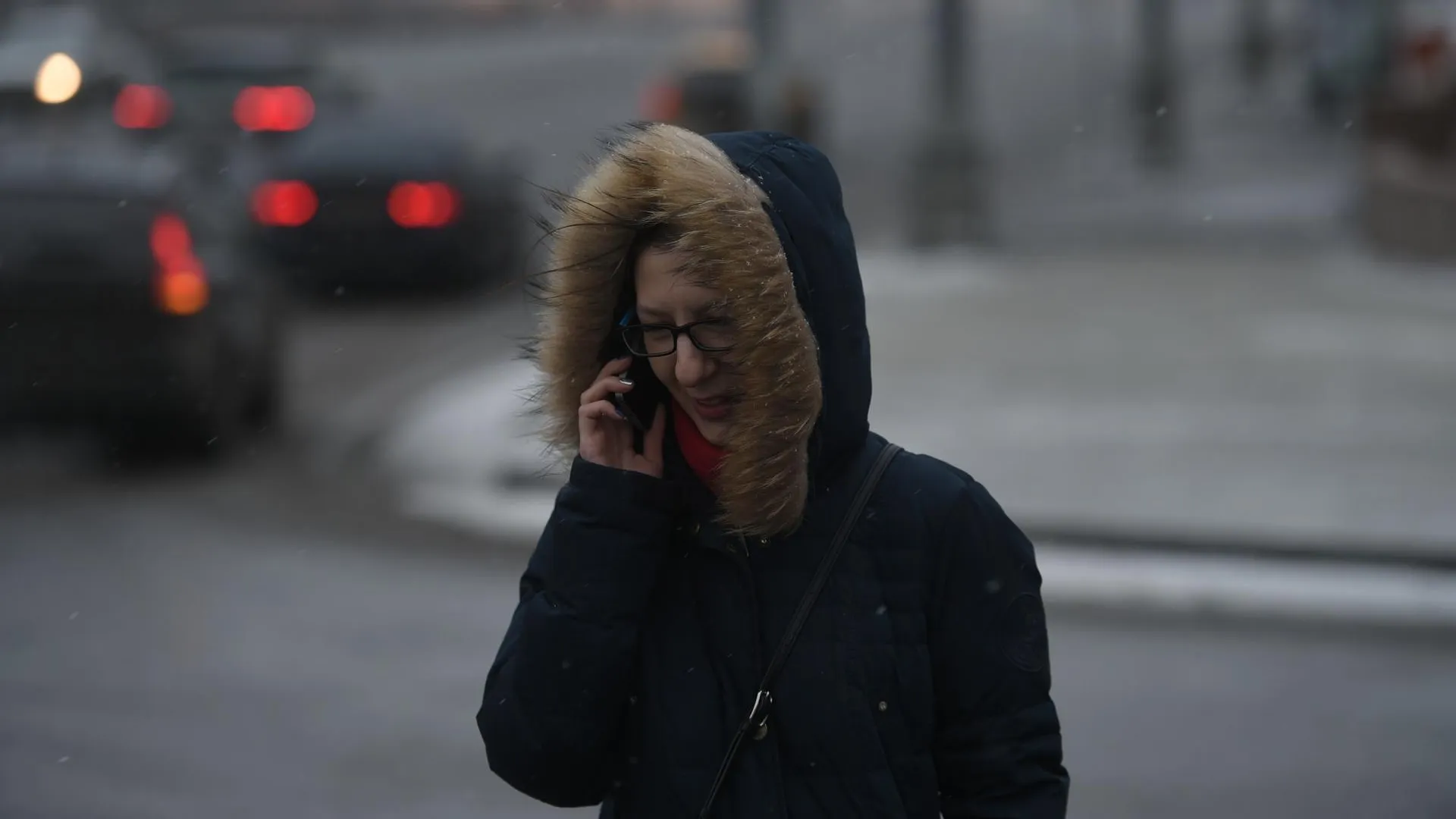«Желтый» уровень опасности объявили в Московском регионе на 2 апреля из‑за ветра