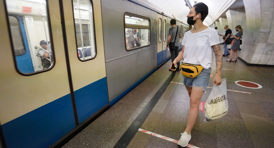 Девушки из метро Москвы отбились от нападавшей с ножом благодаря «перцовке»