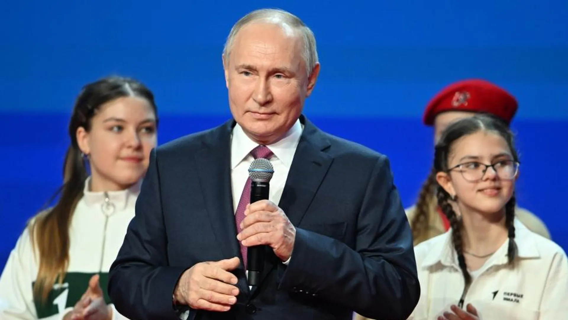 Владимир Путин в четвертый раз посетил выставку‑форум «Россия»