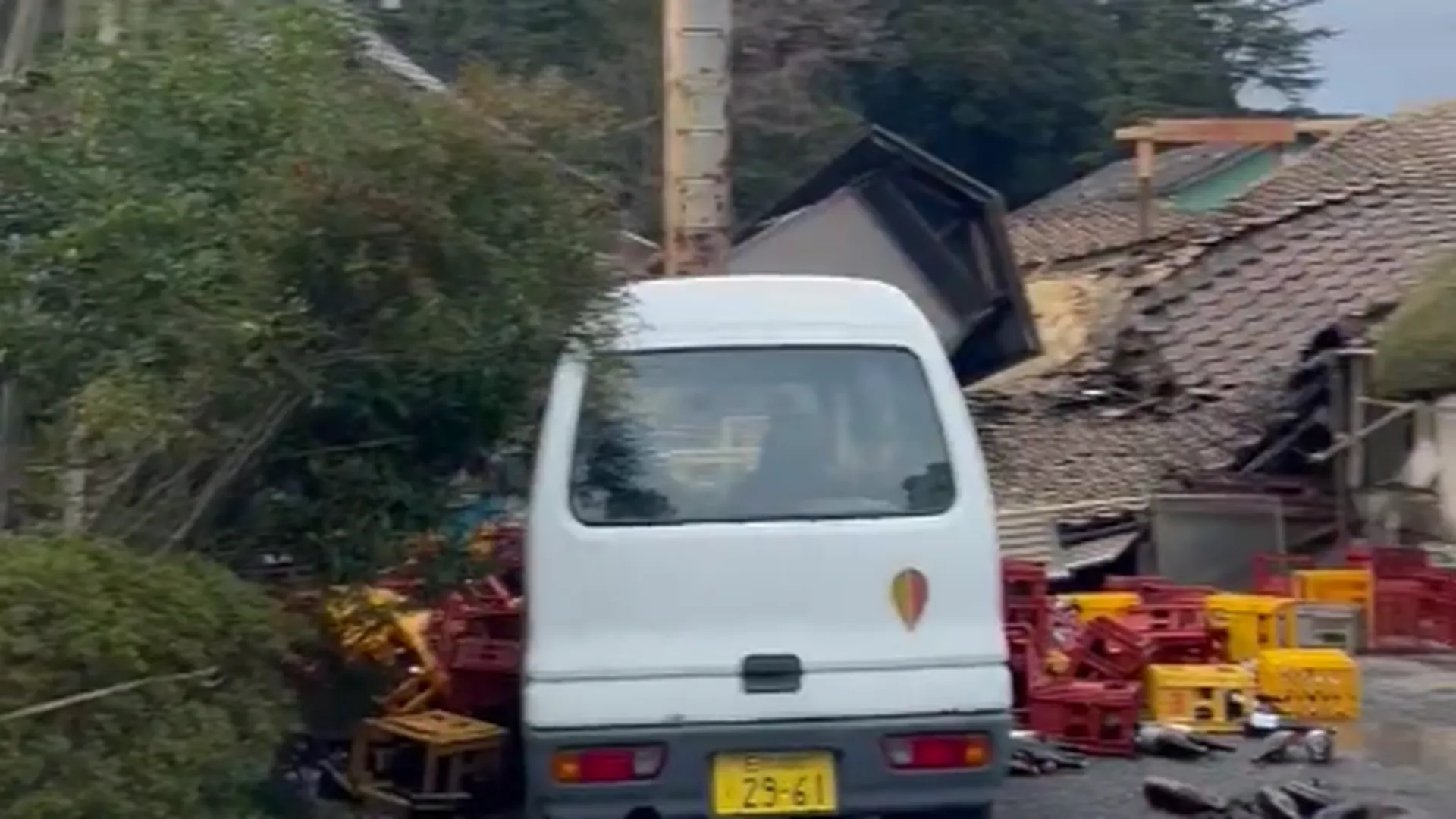 В Японии рассказали о разрушениях и пострадавших после землетрясений