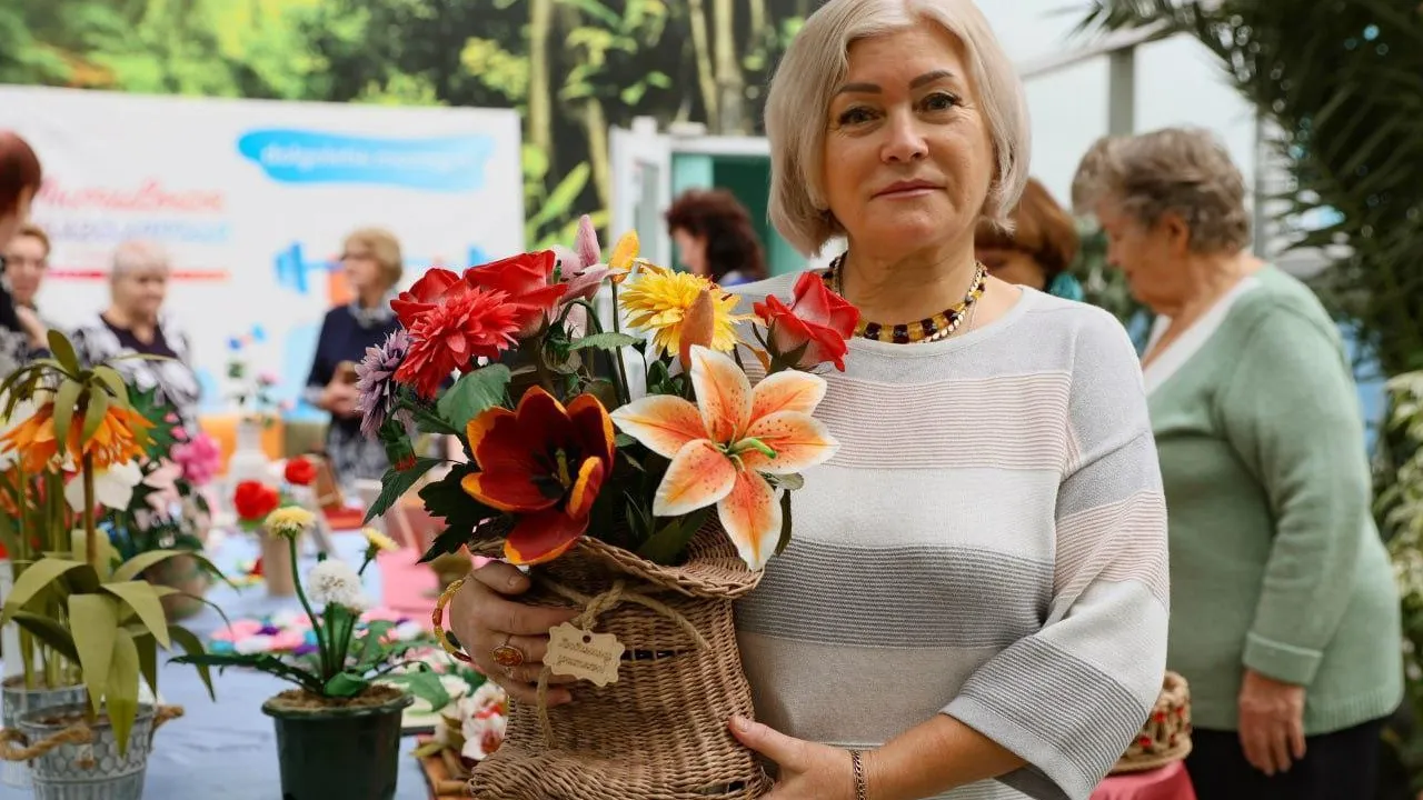 Выставка «Цветы» проекта «Активное долголетие» прошла в Ликино-Дулеве