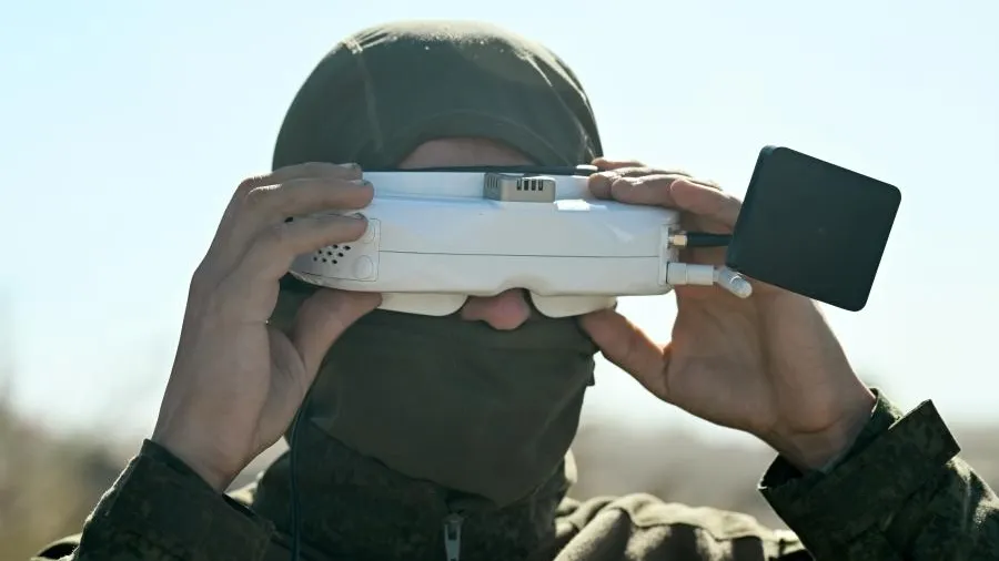 Операторы FPV‑дронов взорвали украинскую БМП на купянском направлении