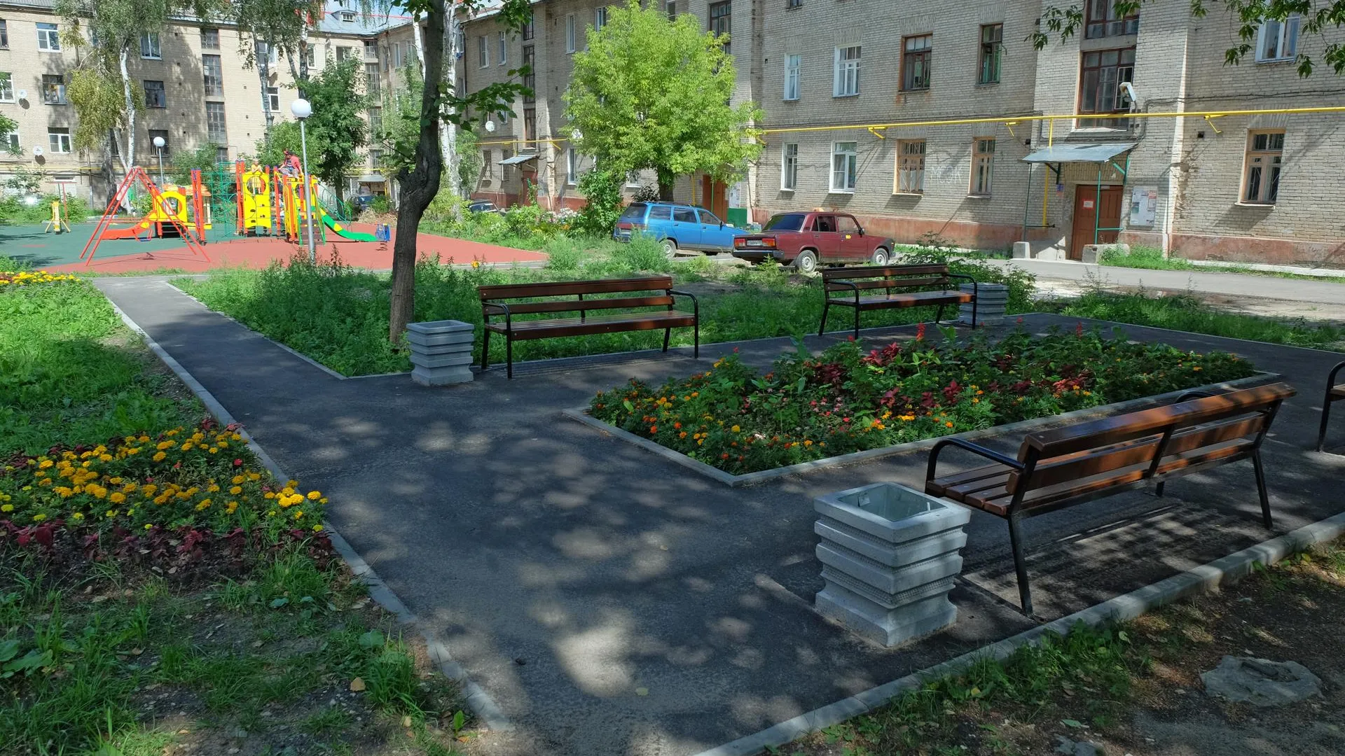 Дом С Придомовой Территорией Фото