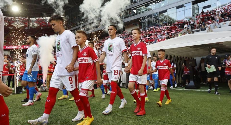 Юные футболисты Клина приняли участие в церемонии открытия Кубка России по футболу